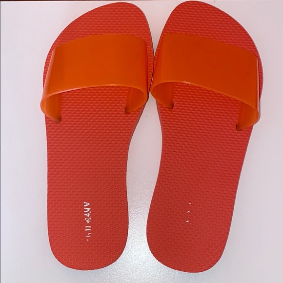 Old Navy Slides - Picture 3 of 5